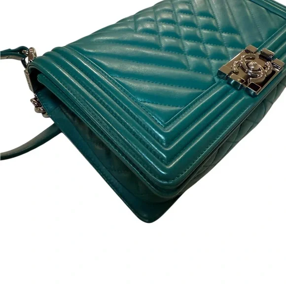 RARE Chanel Boy Bag: Medium Size, Dark Teal Leather *AUTHENTICATED* - Picture 7 of 16